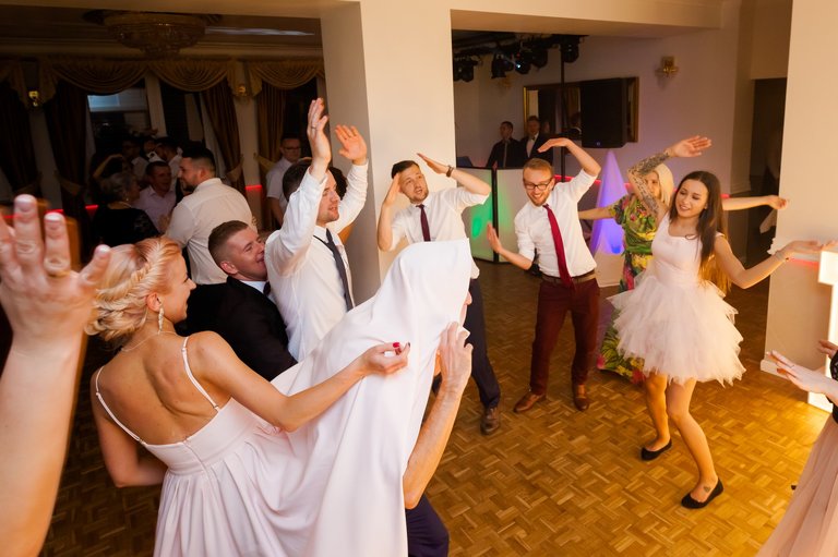 fotografia slubna szczyrk, zdjecia slubne szczyrk, slub w kosciele na gorce w szczyrku, wesele w sali balowej pod skrzycznem, sala balowa pod skrzycznem szczyrk, kosciol na gorce szczyrk, wesele pod skrzycznem szczyrk, fotograf slubny zakopane, zdjecia slubne zakopane, fotografia slubna zakopane, zdjecia slubne bielsko, fotograf slubny bielsko, fotografia slubna cieszyn, www.magiaobrazu.com, zdjecia slubne bielsko, fotografia slubna slask, zdjecia slubne zywiec, zdjecia slubne cieszyn, dwoch fotografow na slub, zdjecia slubne slask,