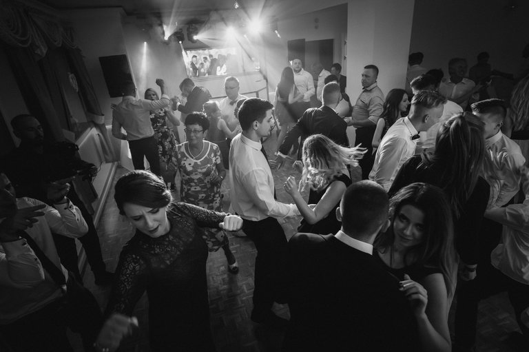 fotografia slubna szczyrk, zdjecia slubne szczyrk, slub w kosciele na gorce w szczyrku, wesele w sali balowej pod skrzycznem, sala balowa pod skrzycznem szczyrk, kosciol na gorce szczyrk, wesele pod skrzycznem szczyrk, fotograf slubny zakopane, zdjecia slubne zakopane, fotografia slubna zakopane, zdjecia slubne bielsko, fotograf slubny bielsko, fotografia slubna cieszyn, www.magiaobrazu.com, zdjecia slubne bielsko, fotografia slubna slask, zdjecia slubne zywiec, zdjecia slubne cieszyn, dwoch fotografow na slub, zdjecia slubne slask,