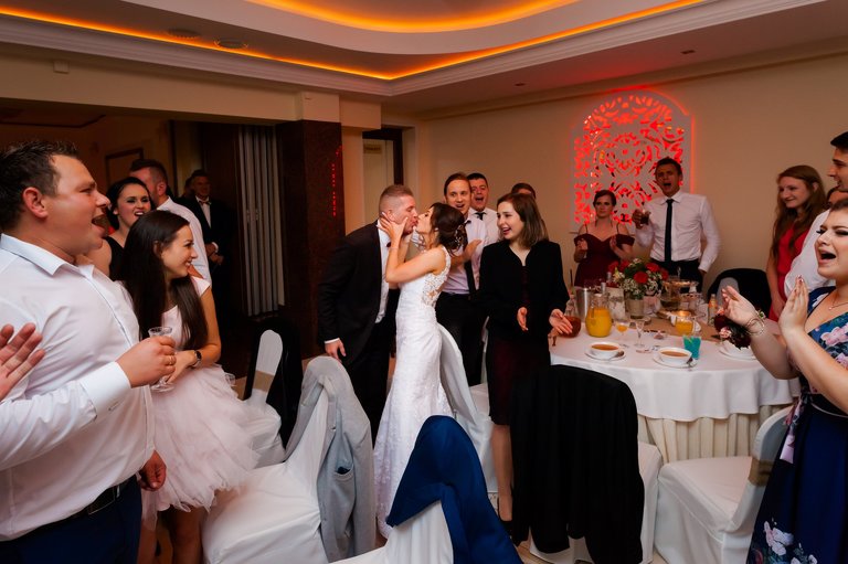 fotografia slubna szczyrk, zdjecia slubne szczyrk, slub w kosciele na gorce w szczyrku, wesele w sali balowej pod skrzycznem, sala balowa pod skrzycznem szczyrk, kosciol na gorce szczyrk, wesele pod skrzycznem szczyrk, fotograf slubny zakopane, zdjecia slubne zakopane, fotografia slubna zakopane, zdjecia slubne bielsko, fotograf slubny bielsko, fotografia slubna cieszyn, www.magiaobrazu.com, zdjecia slubne bielsko, fotografia slubna slask, zdjecia slubne zywiec, zdjecia slubne cieszyn, dwoch fotografow na slub, zdjecia slubne slask,