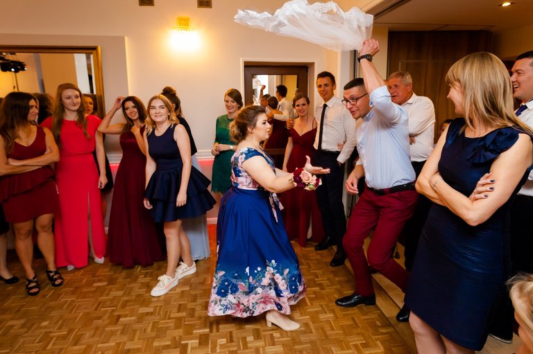 fotografia slubna szczyrk, zdjecia slubne szczyrk, slub w kosciele na gorce w szczyrku, wesele w sali balowej pod skrzycznem, sala balowa pod skrzycznem szczyrk, kosciol na gorce szczyrk, wesele pod skrzycznem szczyrk, fotograf slubny zakopane, zdjecia slubne zakopane, fotografia slubna zakopane, zdjecia slubne bielsko, fotograf slubny bielsko, fotografia slubna cieszyn, www.magiaobrazu.com, zdjecia slubne bielsko, fotografia slubna slask, zdjecia slubne zywiec, zdjecia slubne cieszyn, dwoch fotografow na slub, zdjecia slubne slask,