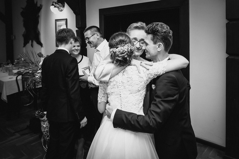 fotografia slubna, fotografia slubna krakow, zdjecia slubne krakow, fotograf slubny krakow, fotograf na wesele krakow, slub w klasztorze dominikanow krakow, slub dominikanie krakow, folwark zalesie, wesele w folwarku zalesie, najlepsze zdjecia slubne, fotografia slubna slask, zdjecia slubne slask, fotografia slubna wieliczka, zdjecia slubne wieliczka, oryginalne zdjecia z druhnami, zdjecia grupowe druzbowie, zdjecia slubne bielsko, fotograf slubny bielsko, www.magiaobrazu.com, zdjecia slubne bielsko, fotografia slubna slask, fotograf cieszyn, zdjecia slubne cieszyn