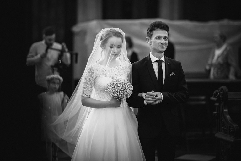 fotografia slubna, fotografia slubna krakow, zdjecia slubne krakow, fotograf slubny krakow, fotograf na wesele krakow, slub w klasztorze dominikanow krakow, slub dominikanie krakow, folwark zalesie, wesele w folwarku zalesie, najlepsze zdjecia slubne, fotografia slubna slask, zdjecia slubne slask, fotografia slubna wieliczka, zdjecia slubne wieliczka, oryginalne zdjecia z druhnami, zdjecia grupowe druzbowie, zdjecia slubne bielsko, fotograf slubny bielsko, www.magiaobrazu.com, zdjecia slubne bielsko, fotografia slubna slask, fotograf cieszyn, zdjecia slubne cieszyn