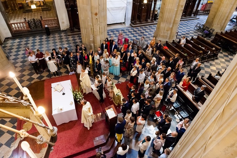 fotografia slubna, fotografia slubna krakow, zdjecia slubne krakow, fotograf slubny krakow, fotograf na wesele krakow, slub w klasztorze dominikanow krakow, slub dominikanie krakow, folwark zalesie, wesele w folwarku zalesie, najlepsze zdjecia slubne, fotografia slubna slask, zdjecia slubne slask, fotografia slubna wieliczka, zdjecia slubne wieliczka, oryginalne zdjecia z druhnami, zdjecia grupowe druzbowie, zdjecia slubne bielsko, fotograf slubny bielsko, www.magiaobrazu.com, zdjecia slubne bielsko, fotografia slubna slask, fotograf cieszyn, zdjecia slubne cieszyn