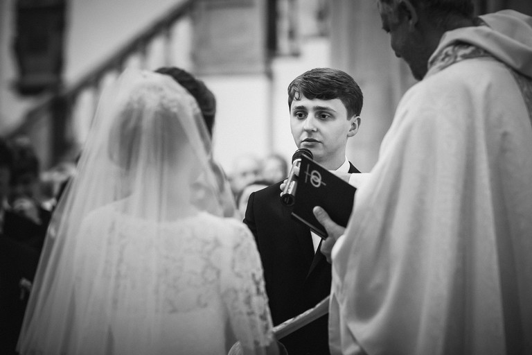 fotografia slubna, fotografia slubna krakow, zdjecia slubne krakow, fotograf slubny krakow, fotograf na wesele krakow, slub w klasztorze dominikanow krakow, slub dominikanie krakow, folwark zalesie, wesele w folwarku zalesie, najlepsze zdjecia slubne, fotografia slubna slask, zdjecia slubne slask, fotografia slubna wieliczka, zdjecia slubne wieliczka, oryginalne zdjecia z druhnami, zdjecia grupowe druzbowie, zdjecia slubne bielsko, fotograf slubny bielsko, www.magiaobrazu.com, zdjecia slubne bielsko, fotografia slubna slask, fotograf cieszyn, zdjecia slubne cieszyn