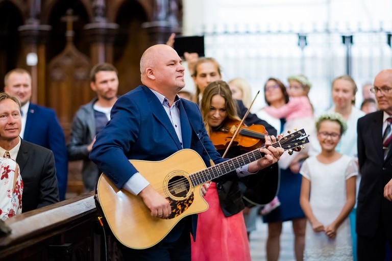 fotografia slubna, fotografia slubna krakow, zdjecia slubne krakow, fotograf slubny krakow, fotograf na wesele krakow, slub w klasztorze dominikanow krakow, slub dominikanie krakow, folwark zalesie, wesele w folwarku zalesie, najlepsze zdjecia slubne, fotografia slubna slask, zdjecia slubne slask, fotografia slubna wieliczka, zdjecia slubne wieliczka, oryginalne zdjecia z druhnami, zdjecia grupowe druzbowie, zdjecia slubne bielsko, fotograf slubny bielsko, www.magiaobrazu.com, zdjecia slubne bielsko, fotografia slubna slask, fotograf cieszyn, zdjecia slubne cieszyn