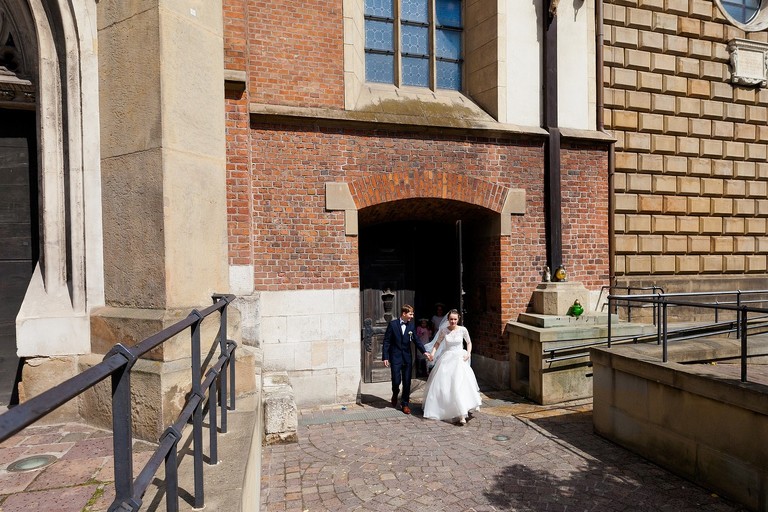 fotografia slubna, fotografia slubna krakow, zdjecia slubne krakow, fotograf slubny krakow, fotograf na wesele krakow, slub w klasztorze dominikanow krakow, slub dominikanie krakow, folwark zalesie, wesele w folwarku zalesie, najlepsze zdjecia slubne, fotografia slubna slask, zdjecia slubne slask, fotografia slubna wieliczka, zdjecia slubne wieliczka, oryginalne zdjecia z druhnami, zdjecia grupowe druzbowie, zdjecia slubne bielsko, fotograf slubny bielsko, www.magiaobrazu.com, zdjecia slubne bielsko, fotografia slubna slask, fotograf cieszyn, zdjecia slubne cieszyn