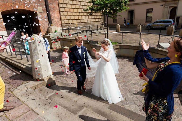 fotografia slubna, fotografia slubna krakow, zdjecia slubne krakow, fotograf slubny krakow, fotograf na wesele krakow, slub w klasztorze dominikanow krakow, slub dominikanie krakow, folwark zalesie, wesele w folwarku zalesie, najlepsze zdjecia slubne, fotografia slubna slask, zdjecia slubne slask, fotografia slubna wieliczka, zdjecia slubne wieliczka, oryginalne zdjecia z druhnami, zdjecia grupowe druzbowie, zdjecia slubne bielsko, fotograf slubny bielsko, www.magiaobrazu.com, zdjecia slubne bielsko, fotografia slubna slask, fotograf cieszyn, zdjecia slubne cieszyn