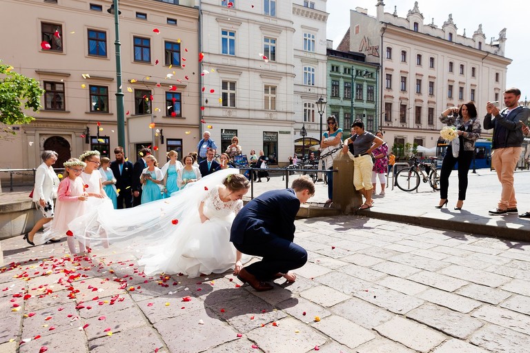 fotografia slubna, fotografia slubna krakow, zdjecia slubne krakow, fotograf slubny krakow, fotograf na wesele krakow, slub w klasztorze dominikanow krakow, slub dominikanie krakow, folwark zalesie, wesele w folwarku zalesie, najlepsze zdjecia slubne, fotografia slubna slask, zdjecia slubne slask, fotografia slubna wieliczka, zdjecia slubne wieliczka, oryginalne zdjecia z druhnami, zdjecia grupowe druzbowie, zdjecia slubne bielsko, fotograf slubny bielsko, www.magiaobrazu.com, zdjecia slubne bielsko, fotografia slubna slask, fotograf cieszyn, zdjecia slubne cieszyn