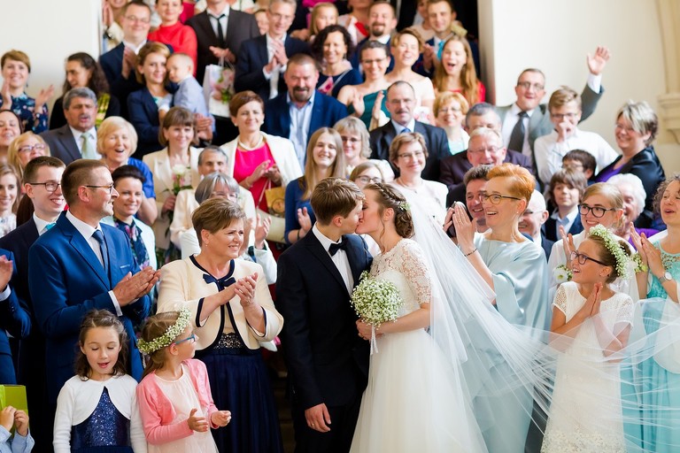 fotografia slubna, fotografia slubna krakow, zdjecia slubne krakow, fotograf slubny krakow, fotograf na wesele krakow, slub w klasztorze dominikanow krakow, slub dominikanie krakow, folwark zalesie, wesele w folwarku zalesie, najlepsze zdjecia slubne, fotografia slubna slask, zdjecia slubne slask, fotografia slubna wieliczka, zdjecia slubne wieliczka, oryginalne zdjecia z druhnami, zdjecia grupowe druzbowie, zdjecia slubne bielsko, fotograf slubny bielsko, www.magiaobrazu.com, zdjecia slubne bielsko, fotografia slubna slask, fotograf cieszyn, zdjecia slubne cieszyn