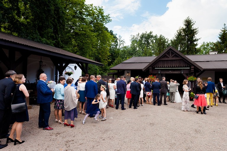 fotografia slubna, fotografia slubna krakow, zdjecia slubne krakow, fotograf slubny krakow, fotograf na wesele krakow, slub w klasztorze dominikanow krakow, slub dominikanie krakow, folwark zalesie, wesele w folwarku zalesie, najlepsze zdjecia slubne, fotografia slubna slask, zdjecia slubne slask, fotografia slubna wieliczka, zdjecia slubne wieliczka, oryginalne zdjecia z druhnami, zdjecia grupowe druzbowie, zdjecia slubne bielsko, fotograf slubny bielsko, www.magiaobrazu.com, zdjecia slubne bielsko, fotografia slubna slask, fotograf cieszyn, zdjecia slubne cieszyn