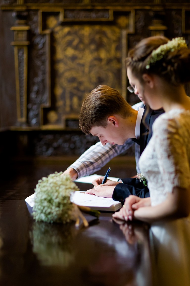 fotografia slubna, fotografia slubna krakow, zdjecia slubne krakow, fotograf slubny krakow, fotograf na wesele krakow, slub w klasztorze dominikanow krakow, slub dominikanie krakow, folwark zalesie, wesele w folwarku zalesie, najlepsze zdjecia slubne, fotografia slubna slask, zdjecia slubne slask, fotografia slubna wieliczka, zdjecia slubne wieliczka, oryginalne zdjecia z druhnami, zdjecia grupowe druzbowie, zdjecia slubne bielsko, fotograf slubny bielsko, www.magiaobrazu.com, zdjecia slubne bielsko, fotografia slubna slask, fotograf cieszyn, zdjecia slubne cieszyn