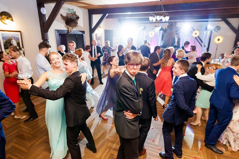 fotografia slubna, fotografia slubna krakow, zdjecia slubne krakow, fotograf slubny krakow, fotograf na wesele krakow, slub w klasztorze dominikanow krakow, slub dominikanie krakow, folwark zalesie, wesele w folwarku zalesie, najlepsze zdjecia slubne, fotografia slubna slask, zdjecia slubne slask, fotografia slubna wieliczka, zdjecia slubne wieliczka, oryginalne zdjecia z druhnami, zdjecia grupowe druzbowie, zdjecia slubne bielsko, fotograf slubny bielsko, www.magiaobrazu.com, zdjecia slubne bielsko, fotografia slubna slask, fotograf cieszyn, zdjecia slubne cieszyn