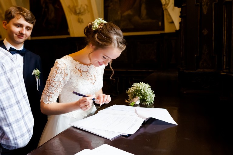 fotografia slubna, fotografia slubna krakow, zdjecia slubne krakow, fotograf slubny krakow, fotograf na wesele krakow, slub w klasztorze dominikanow krakow, slub dominikanie krakow, folwark zalesie, wesele w folwarku zalesie, najlepsze zdjecia slubne, fotografia slubna slask, zdjecia slubne slask, fotografia slubna wieliczka, zdjecia slubne wieliczka, oryginalne zdjecia z druhnami, zdjecia grupowe druzbowie, zdjecia slubne bielsko, fotograf slubny bielsko, www.magiaobrazu.com, zdjecia slubne bielsko, fotografia slubna slask, fotograf cieszyn, zdjecia slubne cieszyn