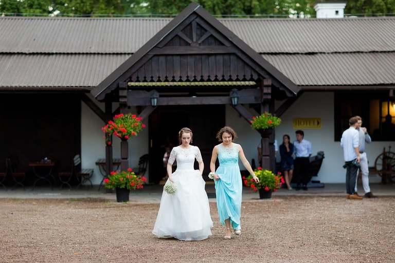 fotografia slubna, fotografia slubna krakow, zdjecia slubne krakow, fotograf slubny krakow, fotograf na wesele krakow, slub w klasztorze dominikanow krakow, slub dominikanie krakow, folwark zalesie, wesele w folwarku zalesie, najlepsze zdjecia slubne, fotografia slubna slask, zdjecia slubne slask, fotografia slubna wieliczka, zdjecia slubne wieliczka, oryginalne zdjecia z druhnami, zdjecia grupowe druzbowie, zdjecia slubne bielsko, fotograf slubny bielsko, www.magiaobrazu.com, zdjecia slubne bielsko, fotografia slubna slask, fotograf cieszyn, zdjecia slubne cieszyn