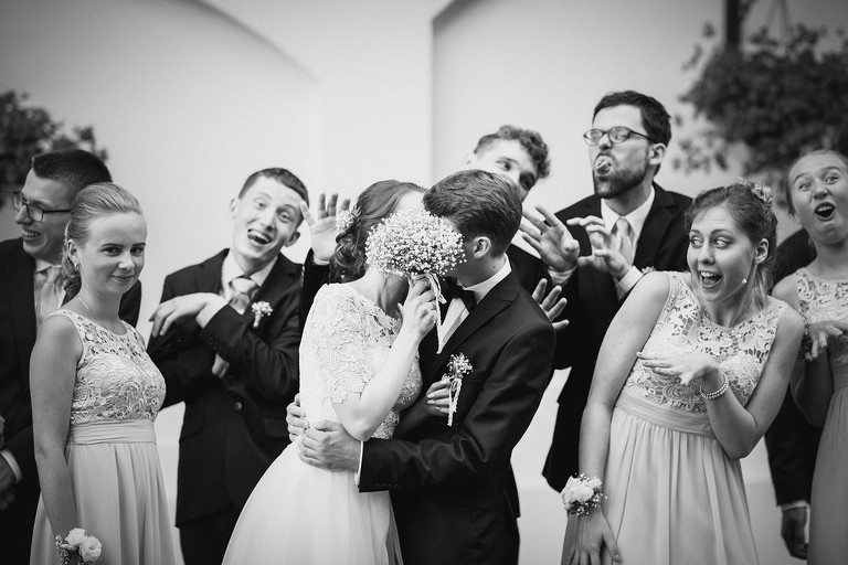 fotografia slubna, fotografia slubna krakow, zdjecia slubne krakow, fotograf slubny krakow, fotograf na wesele krakow, slub w klasztorze dominikanow krakow, slub dominikanie krakow, folwark zalesie, wesele w folwarku zalesie, najlepsze zdjecia slubne, fotografia slubna slask, zdjecia slubne slask, fotografia slubna wieliczka, zdjecia slubne wieliczka, oryginalne zdjecia z druhnami, zdjecia grupowe druzbowie, zdjecia slubne bielsko, fotograf slubny bielsko, www.magiaobrazu.com, zdjecia slubne bielsko, fotografia slubna slask, fotograf cieszyn, zdjecia slubne cieszyn