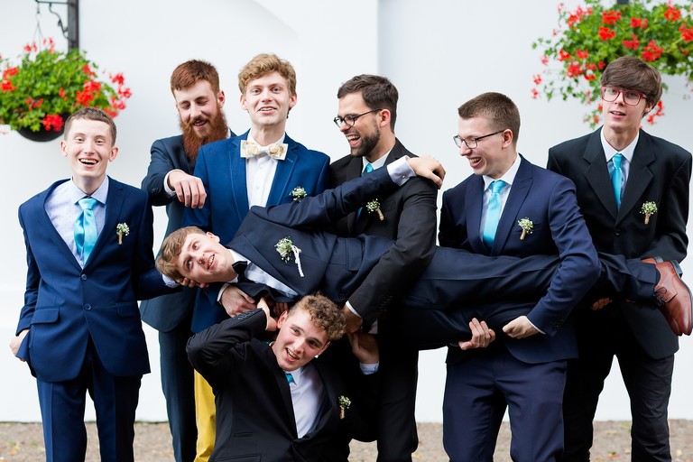 fotografia slubna, fotografia slubna krakow, zdjecia slubne krakow, fotograf slubny krakow, fotograf na wesele krakow, slub w klasztorze dominikanow krakow, slub dominikanie krakow, folwark zalesie, wesele w folwarku zalesie, najlepsze zdjecia slubne, fotografia slubna slask, zdjecia slubne slask, fotografia slubna wieliczka, zdjecia slubne wieliczka, oryginalne zdjecia z druhnami, zdjecia grupowe druzbowie, zdjecia slubne bielsko, fotograf slubny bielsko, www.magiaobrazu.com, zdjecia slubne bielsko, fotografia slubna slask, fotograf cieszyn, zdjecia slubne cieszyn