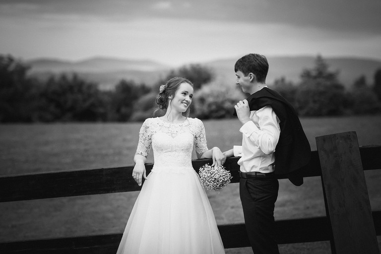 fotografia slubna, fotografia slubna krakow, zdjecia slubne krakow, fotograf slubny krakow, fotograf na wesele krakow, slub w klasztorze dominikanow krakow, slub dominikanie krakow, folwark zalesie, wesele w folwarku zalesie, najlepsze zdjecia slubne, fotografia slubna slask, zdjecia slubne slask, fotografia slubna wieliczka, zdjecia slubne wieliczka, oryginalne zdjecia z druhnami, zdjecia grupowe druzbowie, zdjecia slubne bielsko, fotograf slubny bielsko, www.magiaobrazu.com, zdjecia slubne bielsko, fotografia slubna slask, fotograf cieszyn, zdjecia slubne cieszyn