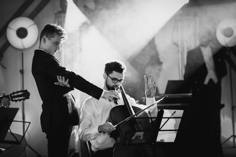 fotografia slubna, fotografia slubna krakow, zdjecia slubne krakow, fotograf slubny krakow, fotograf na wesele krakow, slub w klasztorze dominikanow krakow, slub dominikanie krakow, folwark zalesie, wesele w folwarku zalesie, najlepsze zdjecia slubne, fotografia slubna slask, zdjecia slubne slask, fotografia slubna wieliczka, zdjecia slubne wieliczka, oryginalne zdjecia z druhnami, zdjecia grupowe druzbowie, zdjecia slubne bielsko, fotograf slubny bielsko, www.magiaobrazu.com, zdjecia slubne bielsko, fotografia slubna slask, fotograf cieszyn, zdjecia slubne cieszyn