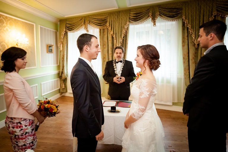 Anna i Jacek Bieniek; fotograf slubny slask; slub cywilny w hotelu na bloniach, dwoje fotografow na slub; fotografowie slubni slask; fotograf slubny bielsko; fotografia slubna, reportaz slubny, www.magiaobrazu.com, zdjecia slubne, fotoreportaz slubny; fotograf pszczyna; zdjecia slubne bielsko; hotel na bloniach bielsko; wesele w hotelu na bloniach