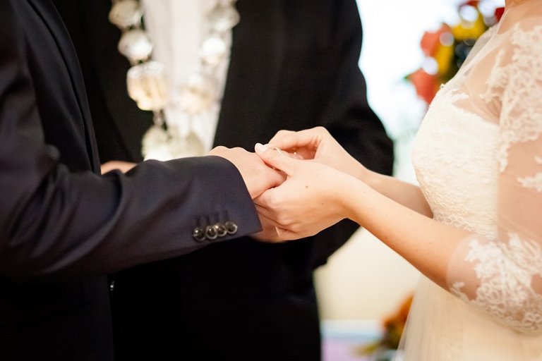 Anna i Jacek Bieniek; fotograf slubny slask; slub cywilny w hotelu na bloniach, dwoje fotografow na slub; fotografowie slubni slask; fotograf slubny bielsko; fotografia slubna, reportaz slubny, www.magiaobrazu.com, zdjecia slubne, fotoreportaz slubny; fotograf pszczyna; zdjecia slubne bielsko; hotel na bloniach bielsko; wesele w hotelu na bloniach