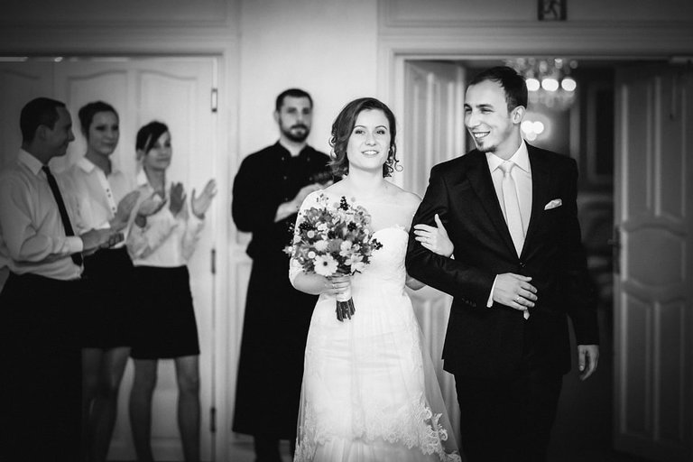 Anna i Jacek Bieniek; fotograf slubny slask; slub cywilny w hotelu na bloniach, dwoje fotografow na slub; fotografowie slubni slask; fotograf slubny bielsko; fotografia slubna, reportaz slubny, www.magiaobrazu.com, zdjecia slubne, fotoreportaz slubny; fotograf pszczyna; zdjecia slubne bielsko; hotel na bloniach bielsko; wesele w hotelu na bloniach