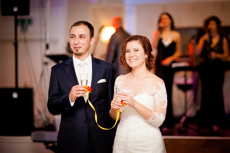 Anna i Jacek Bieniek; fotograf slubny slask; slub cywilny w hotelu na bloniach, dwoje fotografow na slub; fotografowie slubni slask; fotograf slubny bielsko; fotografia slubna, reportaz slubny, www.magiaobrazu.com, zdjecia slubne, fotoreportaz slubny; fotograf pszczyna; zdjecia slubne bielsko; hotel na bloniach bielsko; wesele w hotelu na bloniach