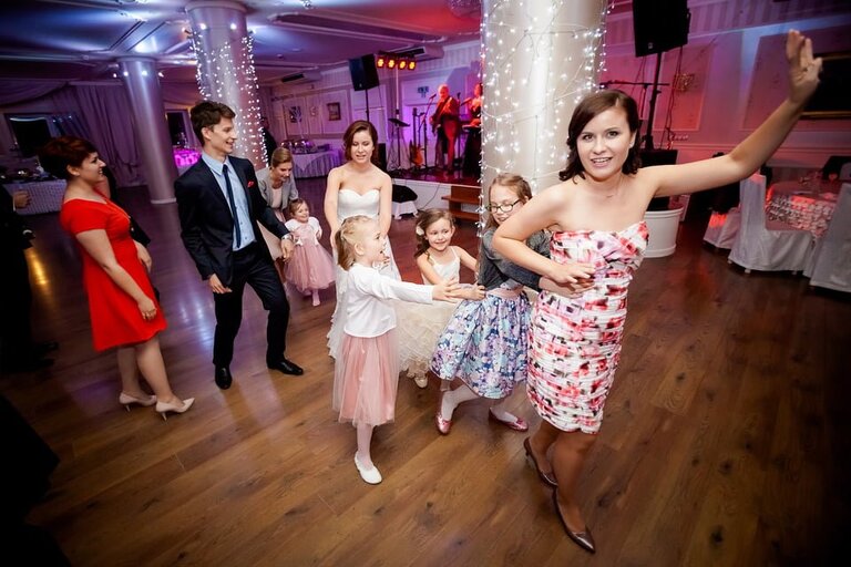 Anna i Jacek Bieniek; fotograf slubny slask; slub cywilny w hotelu na bloniach, dwoje fotografow na slub; fotografowie slubni slask; fotograf slubny bielsko; fotografia slubna, reportaz slubny, www.magiaobrazu.com, zdjecia slubne, fotoreportaz slubny; fotograf pszczyna; zdjecia slubne bielsko; hotel na bloniach bielsko; wesele w hotelu na bloniach