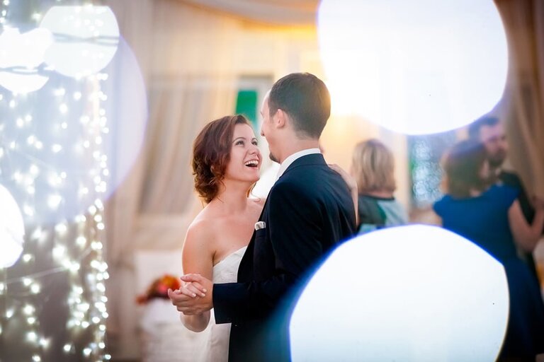 Anna i Jacek Bieniek; fotograf slubny slask; slub cywilny w hotelu na bloniach, dwoje fotografow na slub; fotografowie slubni slask; fotograf slubny bielsko; fotografia slubna, reportaz slubny, www.magiaobrazu.com, zdjecia slubne, fotoreportaz slubny; fotograf pszczyna; zdjecia slubne bielsko; hotel na bloniach bielsko; wesele w hotelu na bloniach