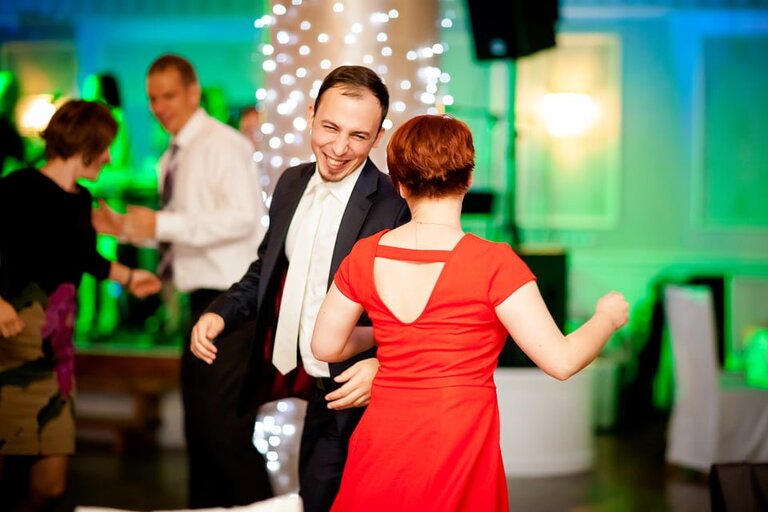 Anna i Jacek Bieniek; fotograf slubny slask; slub cywilny w hotelu na bloniach, dwoje fotografow na slub; fotografowie slubni slask; fotograf slubny bielsko; fotografia slubna, reportaz slubny, www.magiaobrazu.com, zdjecia slubne, fotoreportaz slubny; fotograf pszczyna; zdjecia slubne bielsko; hotel na bloniach bielsko; wesele w hotelu na bloniach