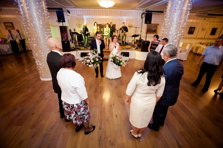 Anna i Jacek Bieniek; fotograf slubny slask; slub cywilny w hotelu na bloniach, dwoje fotografow na slub; fotografowie slubni slask; fotograf slubny bielsko; fotografia slubna, reportaz slubny, www.magiaobrazu.com, zdjecia slubne, fotoreportaz slubny; fotograf pszczyna; zdjecia slubne bielsko; hotel na bloniach bielsko; wesele w hotelu na bloniach