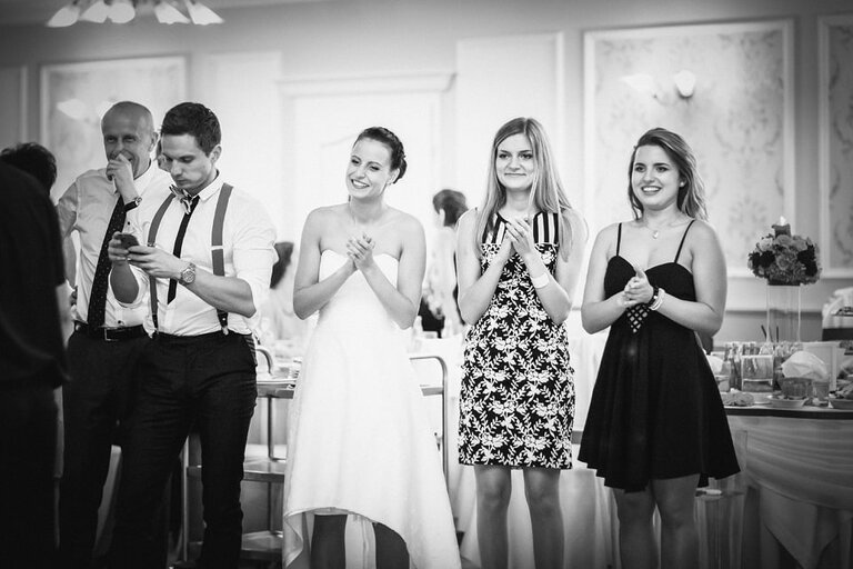 fotografia slubna, zdjecia slubne bielsko, fotograf slubny bielsko; www.magiaobrazu.com, zdjecia slubne bielsko, fotografia slubna slask, zdjecia slubne zywiec; dworek pod jemiola cwiklice; wesele w dworku pod jemiola cwiklice; fotograf pszczyna; zdjecia slubne pszczyna; kosciol w goczalkowicach, slub w kosciele w goczalkowicach, studio milion pszczyna, slub w listopadzie