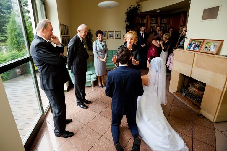 fotografia slubna, zdjecia slubne bielsko, fotograf slubny bielsko; www.magiaobrazu.com, zdjecia slubne bielsko, fotografia slubna slask, zdjecia slubne zywiec; dworek pod jemiola cwiklice; wesele w dworku pod jemiola cwiklice; fotograf pszczyna; zdjecia slubne pszczyna; kosciol w goczalkowicach, slub w kosciele w goczalkowicach, studio milion pszczyna, slub w listopadzie