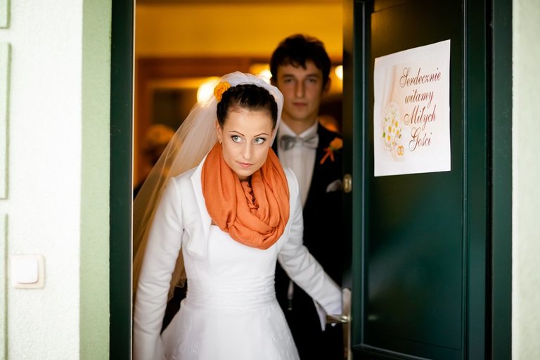 fotografia slubna, zdjecia slubne bielsko, fotograf slubny bielsko; www.magiaobrazu.com, zdjecia slubne bielsko, fotografia slubna slask, zdjecia slubne zywiec; dworek pod jemiola cwiklice; wesele w dworku pod jemiola cwiklice; fotograf pszczyna; zdjecia slubne pszczyna; kosciol w goczalkowicach, slub w kosciele w goczalkowicach, studio milion pszczyna, slub w listopadzie