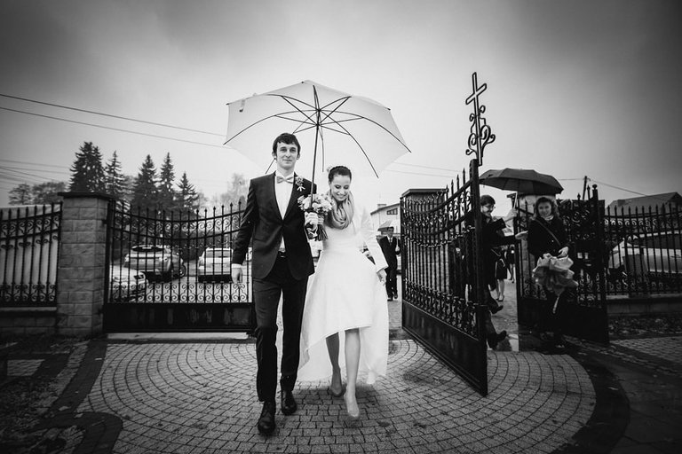 fotografia slubna, zdjecia slubne bielsko, fotograf slubny bielsko; www.magiaobrazu.com, zdjecia slubne bielsko, fotografia slubna slask, zdjecia slubne zywiec; dworek pod jemiola cwiklice; wesele w dworku pod jemiola cwiklice; fotograf pszczyna; zdjecia slubne pszczyna; kosciol w goczalkowicach, slub w kosciele w goczalkowicach, studio milion pszczyna, slub w listopadzie