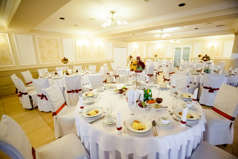 fotografia slubna, zdjecia slubne bielsko, fotograf slubny bielsko; www.magiaobrazu.com, zdjecia slubne bielsko, fotografia slubna slask, zdjecia slubne zywiec; dworek pod jemiola cwiklice; wesele w dworku pod jemiola cwiklice; fotograf pszczyna; zdjecia slubne pszczyna; kosciol w goczalkowicach, slub w kosciele w goczalkowicach, studio milion pszczyna, slub w listopadzie