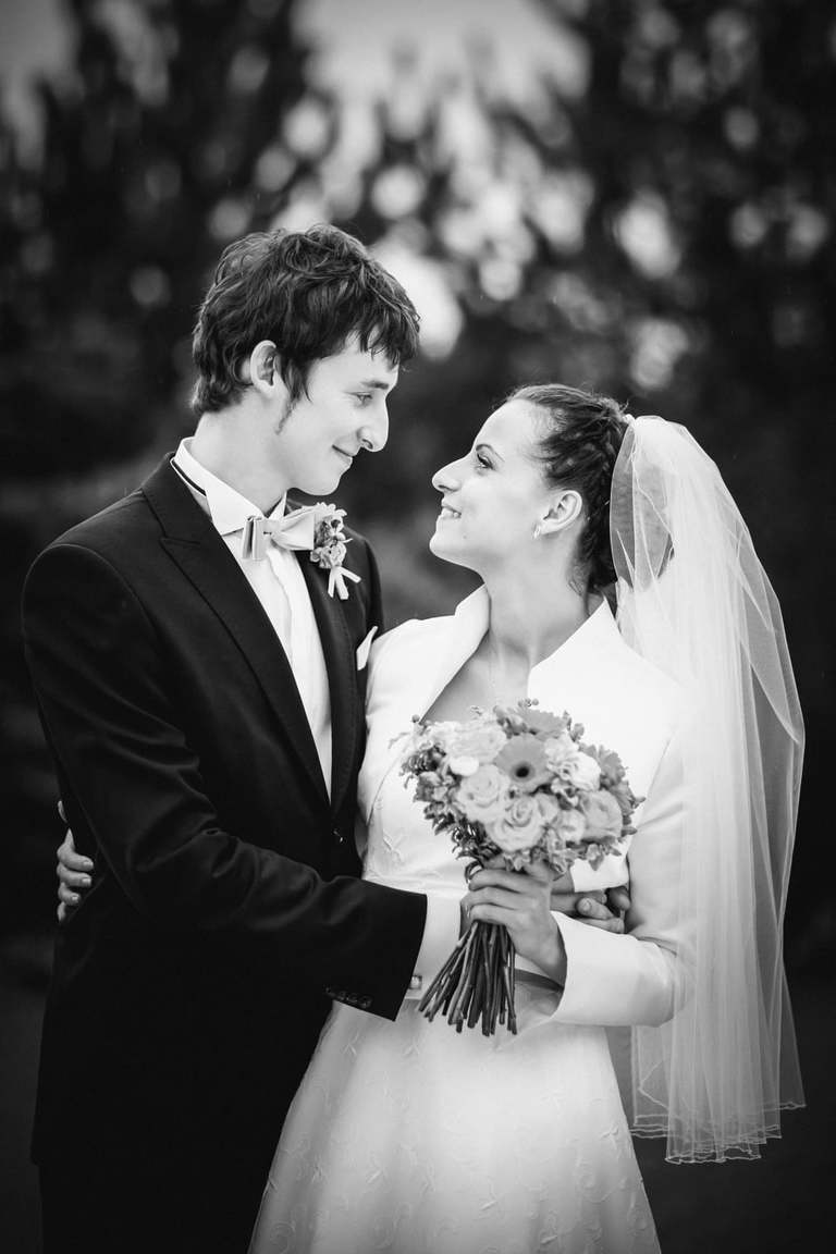 fotografia slubna, zdjecia slubne bielsko, fotograf slubny bielsko; www.magiaobrazu.com, zdjecia slubne bielsko, fotografia slubna slask, zdjecia slubne zywiec; dworek pod jemiola cwiklice; wesele w dworku pod jemiola cwiklice; fotograf pszczyna; zdjecia slubne pszczyna; kosciol w goczalkowicach, slub w kosciele w goczalkowicach, studio milion pszczyna, slub w listopadzie