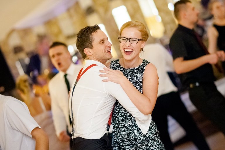 fotografia slubna, zdjecia slubne bielsko, fotograf slubny bielsko; www.magiaobrazu.com, zdjecia slubne bielsko, fotografia slubna slask, zdjecia slubne zywiec; dworek pod jemiola cwiklice; wesele w dworku pod jemiola cwiklice; fotograf pszczyna; zdjecia slubne pszczyna; kosciol w goczalkowicach, slub w kosciele w goczalkowicach, studio milion pszczyna, slub w listopadzie