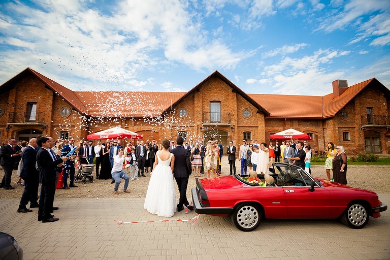 fotografia slubna slask, zdjecia slubne bielsko, wesele miedzynarodowe, fotograf slubny rzeszow, zdjecia slubne podkarpackie, wesele w dworze kombornia, slub w kosciele w brzozowie, slub brzozow, zdjecia slubne katowice, dwoch fotografow na slub, fotografia slubna krakow, slub polsko-wloski