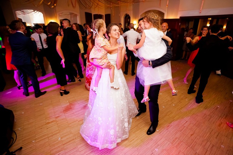 fotografia slubna slask, zdjecia slubne bielsko, wesele miedzynarodowe, fotograf slubny rzeszow, zdjecia slubne podkarpackie, wesele w dworze kombornia, slub w kosciele w brzozowie, slub brzozow, zdjecia slubne katowice, dwoch fotografow na slub, fotografia slubna krakow, slub polsko-wloski