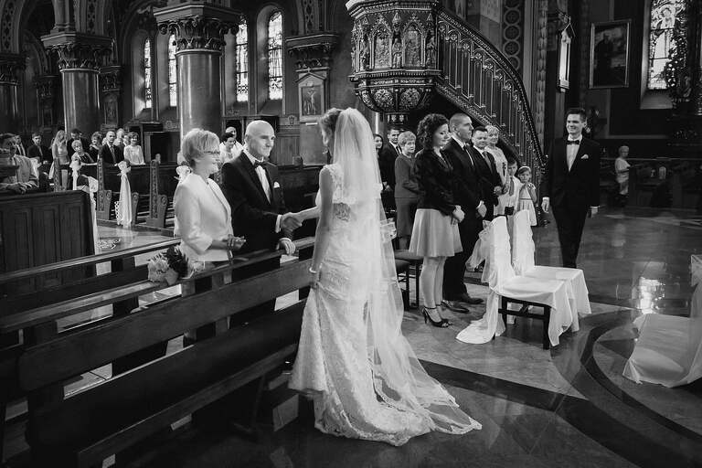 fotografia slubna slask, fotografia slubna katowice, zdjecia slubne katowice, fotograf slubny katowice, zdjecia slubne chorzow, fotografia slubna chorzow, zdjecia slubne bielsko, wesele kamienny kasztel, fotograf slubny bielsko, zdjecia slubne slask, katedra w sosnowcu, slub w katedrze w sosnowcu, sesja w parku slaskim, plener slubny w parku slaskim, dwoch fotografow na slub, fotografia slubna krakow,