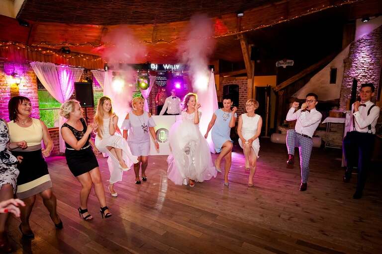 fotografia slubna slask, fotografia slubna katowice, zdjecia slubne katowice, fotograf slubny katowice, zdjecia slubne chorzow, fotografia slubna chorzow, zdjecia slubne bielsko, wesele kamienny kasztel, fotograf slubny bielsko, zdjecia slubne slask, katedra w sosnowcu, slub w katedrze w sosnowcu, sesja w parku slaskim, plener slubny w parku slaskim, dwoch fotografow na slub, fotografia slubna krakow,