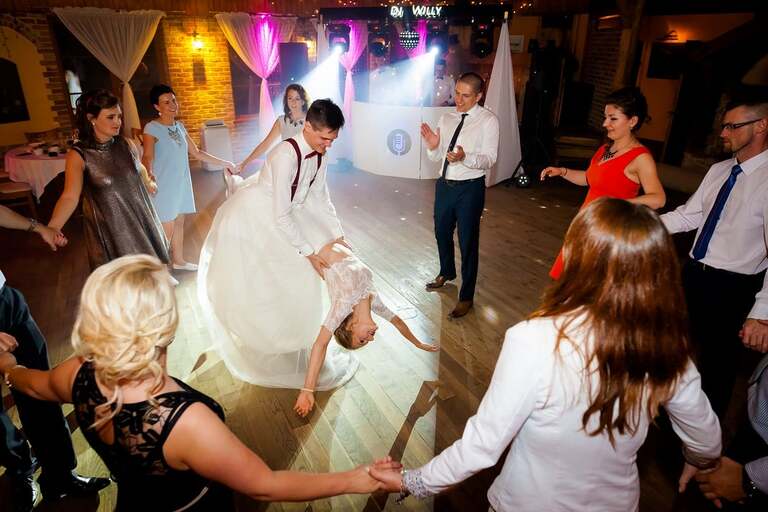 fotografia slubna slask, fotografia slubna katowice, zdjecia slubne katowice, fotograf slubny katowice, zdjecia slubne chorzow, fotografia slubna chorzow, zdjecia slubne bielsko, wesele kamienny kasztel, fotograf slubny bielsko, zdjecia slubne slask, katedra w sosnowcu, slub w katedrze w sosnowcu, sesja w parku slaskim, plener slubny w parku slaskim, dwoch fotografow na slub, fotografia slubna krakow,