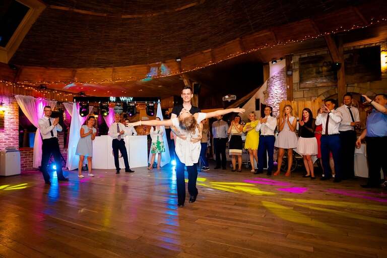 fotografia slubna slask, fotografia slubna katowice, zdjecia slubne katowice, fotograf slubny katowice, zdjecia slubne chorzow, fotografia slubna chorzow, zdjecia slubne bielsko, wesele kamienny kasztel, fotograf slubny bielsko, zdjecia slubne slask, katedra w sosnowcu, slub w katedrze w sosnowcu, sesja w parku slaskim, plener slubny w parku slaskim, dwoch fotografow na slub, fotografia slubna krakow,