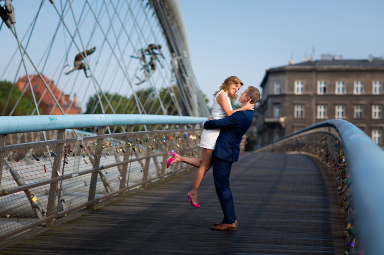 plener slubny w krakowie, sesja slubna w krakowie, plener slubny krakow, sesja slubna krakow, sesja slubna kladka benadka, miejski plener slubny, miejska sesja slubna, sesja slubna w miescie, fotografia slubna slask, zdjecia slubne slask, sesja slubna o swicie, plener slubny o swicie, fotografia slubna krakow, zdjecia slubne krakow, fotograf slubny krakow, dwoch fotografow na slub, zdjecia slubne cieszyn, fotografia slubna cieszyn