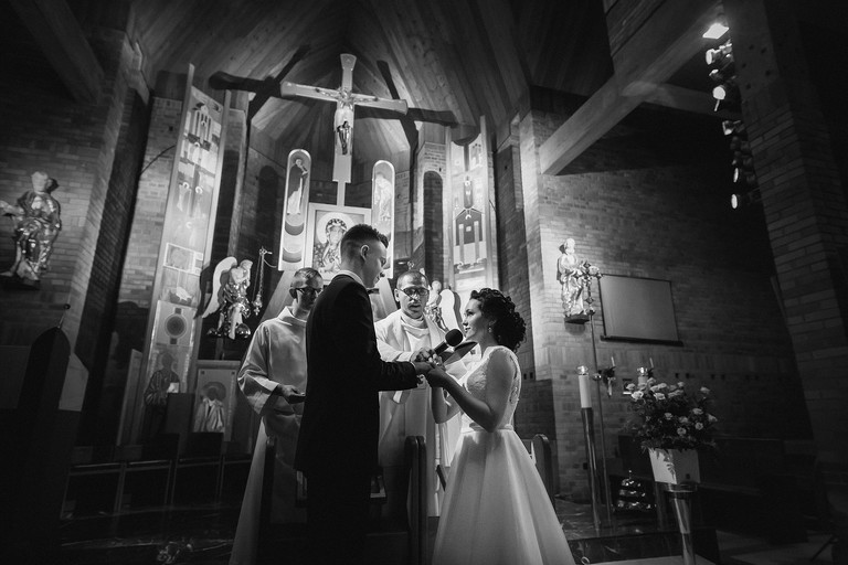 najlepsze zdjecia slubne, najpiekniejsze zdjecia slubne, fotografia slubna slask, zdjecia slubne slask, najlepszy fotograf slubny slask, plener slubny slask, sesje slubne slask, fotograf na slub slask, piekne fotografie slubne slask, dwoch fotografow na slub, pelna emocji fotografia slubna, naturalna fotografia slubna, zdjecia slubne bielsko, fotograf slubny bielsko, fotografia slubna bielsko, zdjecia slubne krakow, fotografia slubna krakow, fotograf slubny krakow, oryginalna fotografia slubna, www.magiaobrazu.com, Anna i Jacek Bieniek,