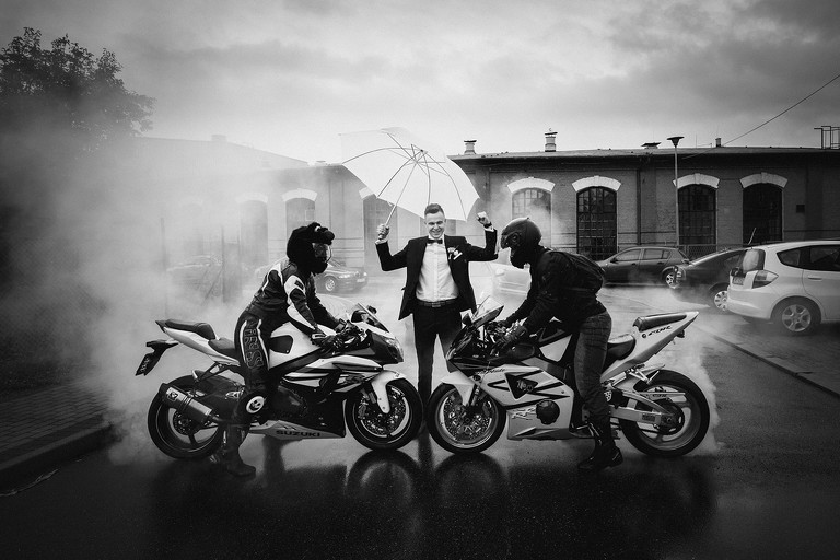 najlepsze zdjecia slubne, najpiekniejsze zdjecia slubne, fotografia slubna slask, zdjecia slubne slask, najlepszy fotograf slubny slask, plener slubny slask, sesje slubne slask, fotograf na slub slask, piekne fotografie slubne slask, dwoch fotografow na slub, pelna emocji fotografia slubna, naturalna fotografia slubna, zdjecia slubne bielsko, fotograf slubny bielsko, fotografia slubna bielsko, zdjecia slubne krakow, fotografia slubna krakow, fotograf slubny krakow, oryginalna fotografia slubna, www.magiaobrazu.com, Anna i Jacek Bieniek,