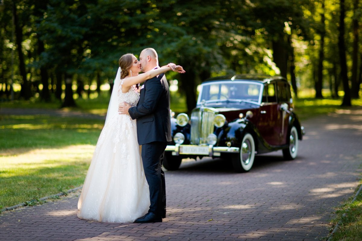 pałac dietla sosnowiec, fotograf slubny slask, zdjecia slubne slask, fotograf na slub slask, kosciol michala archaniola katowice, zdjecia slubne sosnowiec, zabytkowy samochod na slub, fotografia slubna sosnowiec,wesele w palacu dietla w sosnowcu, slub w parku kosciuszki, fotografia slubna slask, fotografia slubna katowice, zdjecia slubne katowice, fotograf slubny katowice, zdjecia slubne bielsko, zdjecia slubne mikolow, fotografia slubna bielsko, dwoch fotografow na slub, fotografia slubna krakow, fotograf na slub krakow, zdjecia slubne krakow,