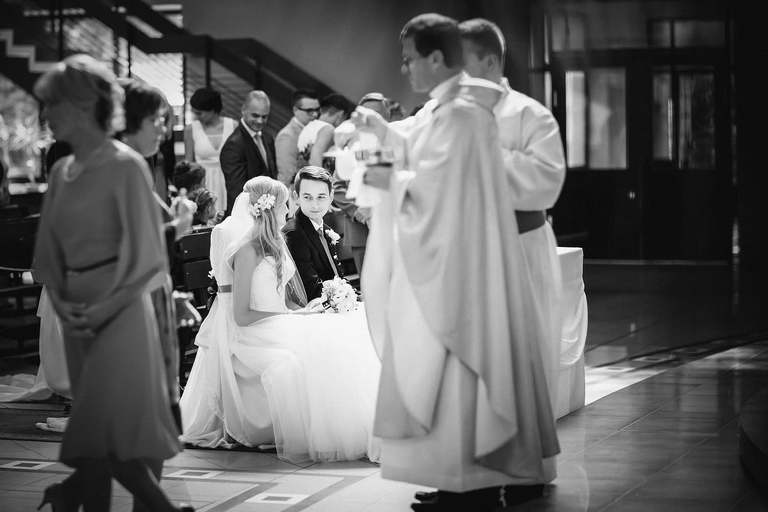 fotografia slubna slask, zdjecia slubne myslowice, fotografia slubna myslowice, fotograf slubny myslowice, fotograf na wesele myslowice, zdjecia slubne slask, wesele carpe diem myslowice, slub w kosciele w myslowicach, slub slask, zdjecia slubne katowice, dwoch fotografow na slub, fotografia slubna krakow, fotografia slubna bielsko, zdjecia slubne bielsko