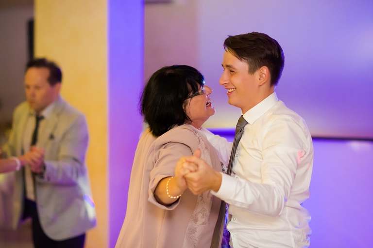 fotografia slubna slask, zdjecia slubne myslowice, fotografia slubna myslowice, fotograf slubny myslowice, fotograf na wesele myslowice, zdjecia slubne slask, wesele carpe diem myslowice, slub w kosciele w myslowicach, slub slask, zdjecia slubne katowice, dwoch fotografow na slub, fotografia slubna krakow, fotografia slubna bielsko, zdjecia slubne bielsko