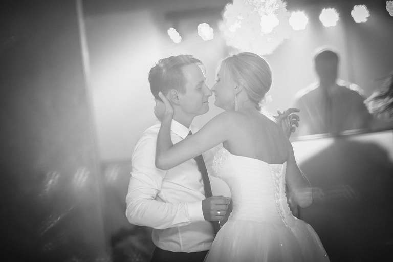 fotografia slubna slask, zdjecia slubne myslowice, fotografia slubna myslowice, fotograf slubny myslowice, fotograf na wesele myslowice, zdjecia slubne slask, wesele carpe diem myslowice, slub w kosciele w myslowicach, slub slask, zdjecia slubne katowice, dwoch fotografow na slub, fotografia slubna krakow, fotografia slubna bielsko, zdjecia slubne bielsko